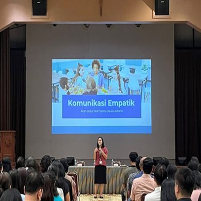 Seminar Parenting untuk Orangtua Kelas VII